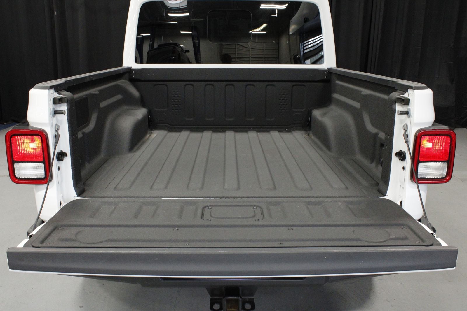 2025 Jeep Gladiator Nighthawk