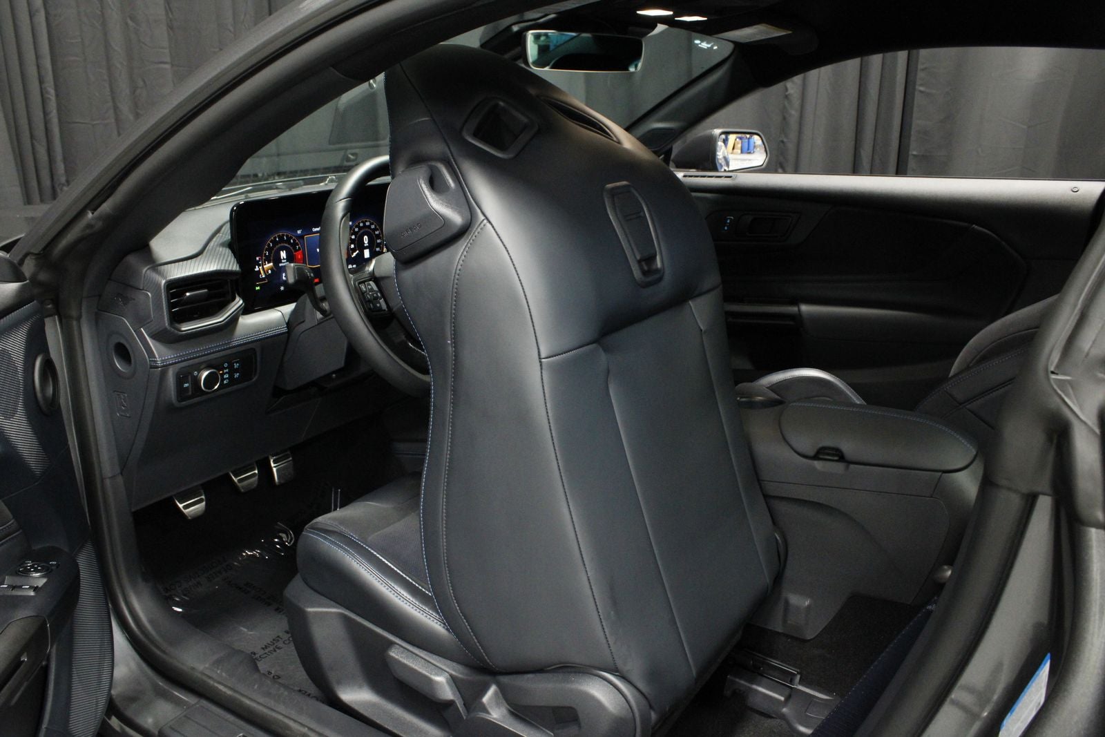 2024 Ford Mustang Dark Horse