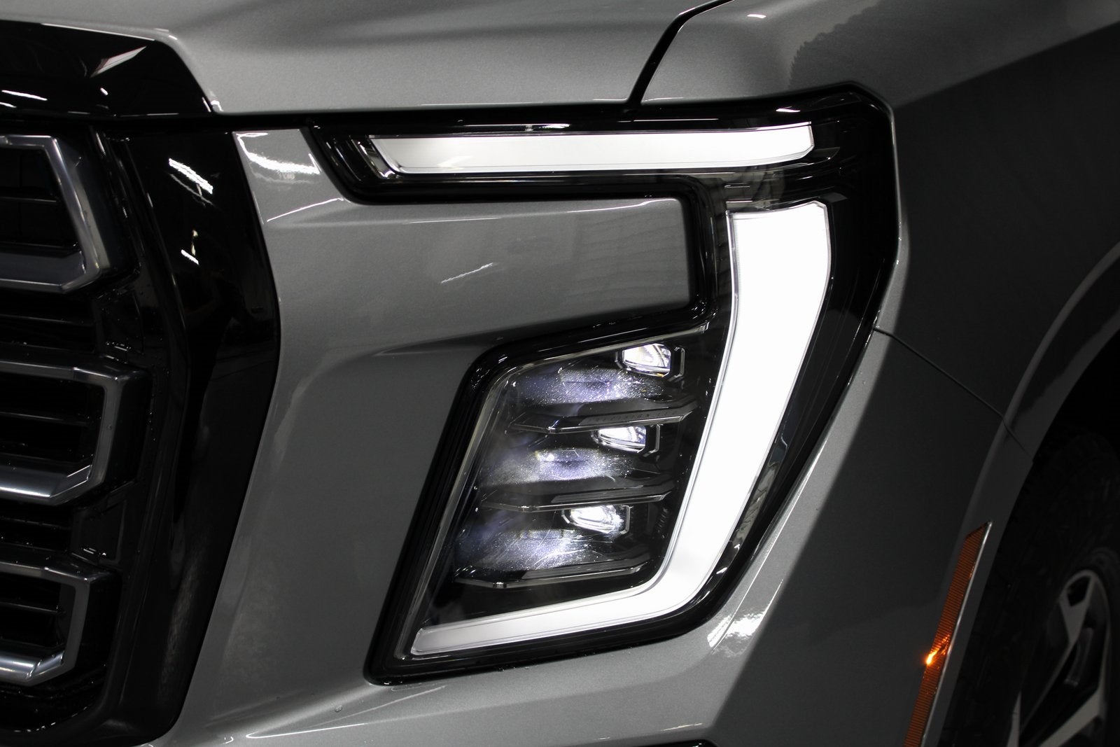 2025 GMC Yukon XL AT4