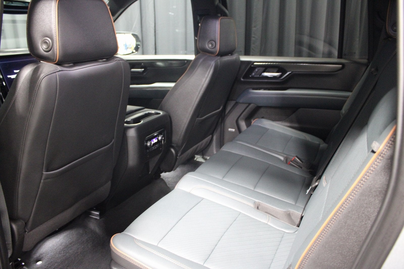 2025 GMC Yukon XL AT4