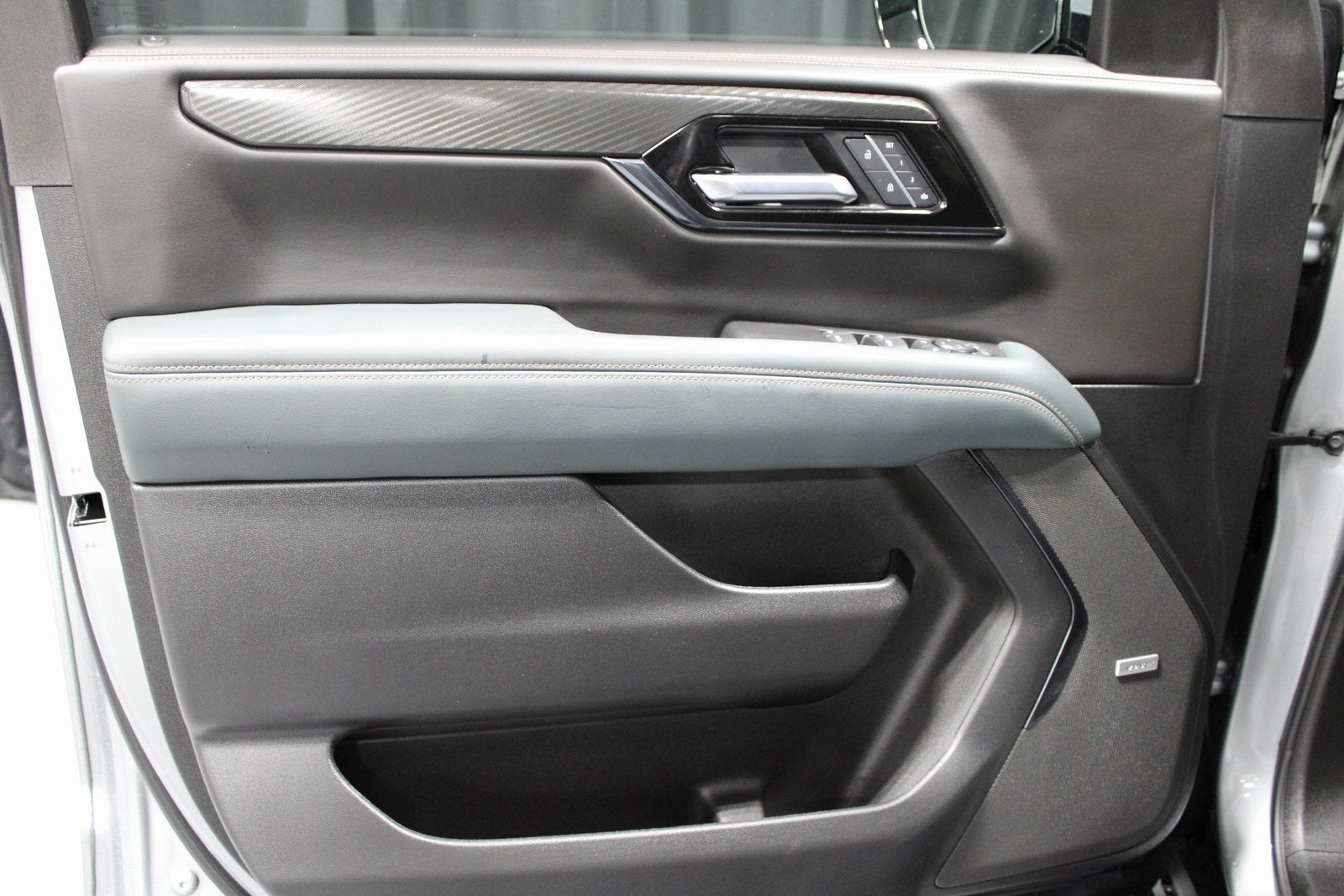 2025 GMC Yukon XL AT4