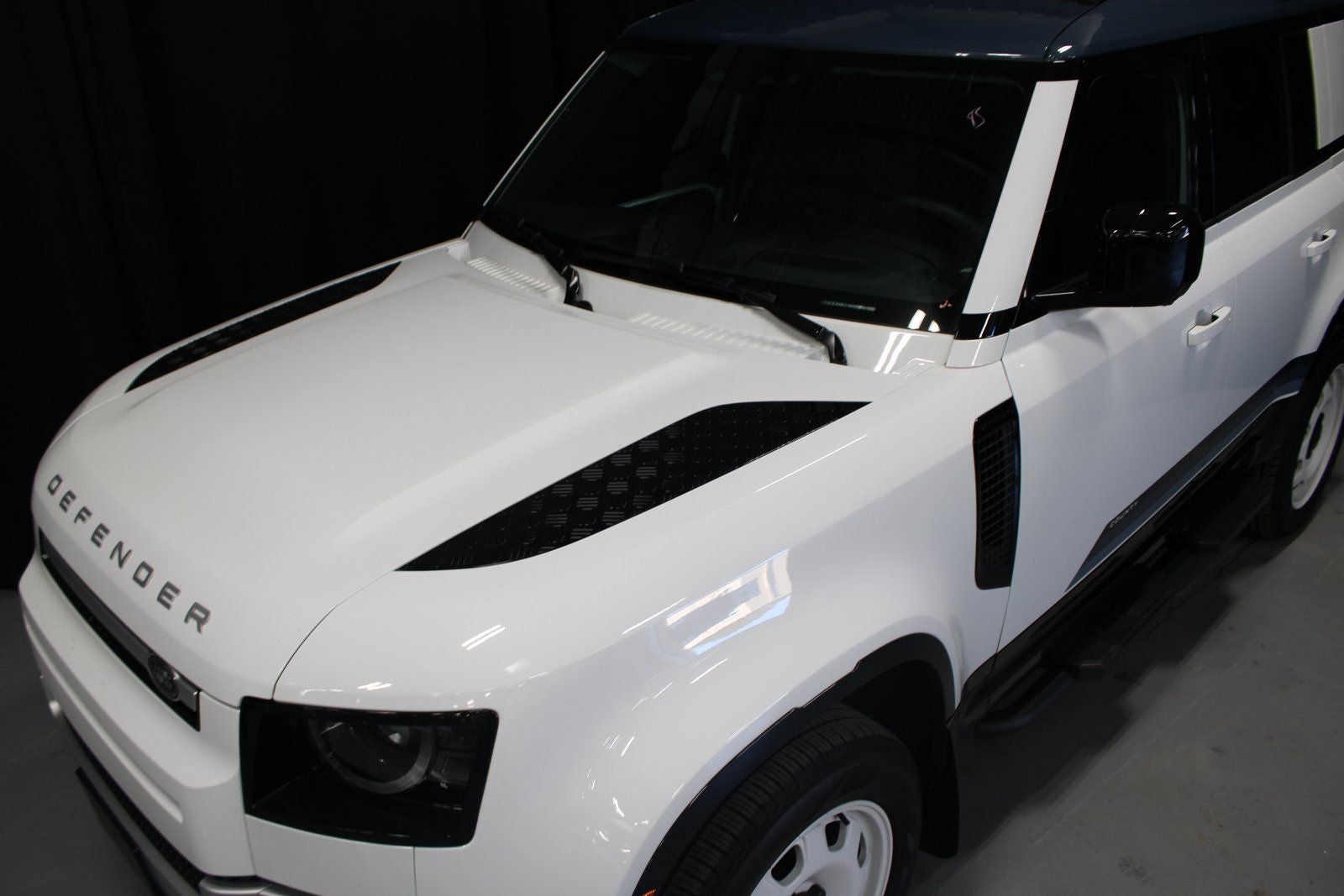 2025 Land Rover Defender 110 S