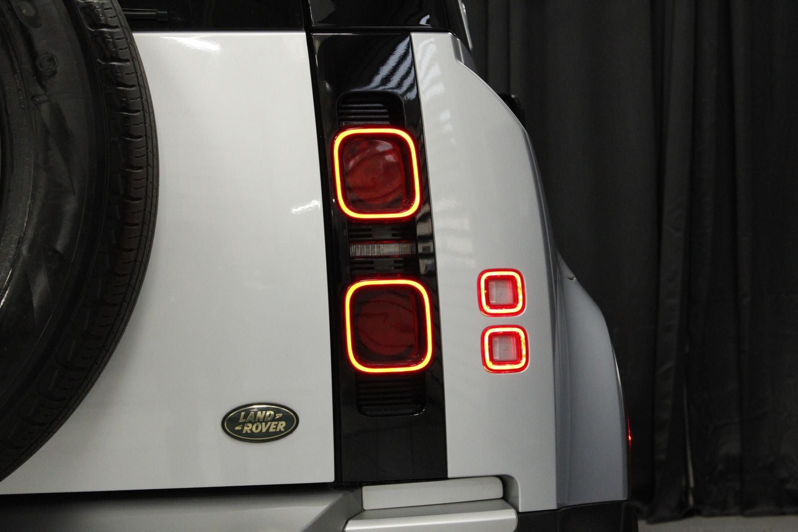 2024 Land Rover Defender 110 S