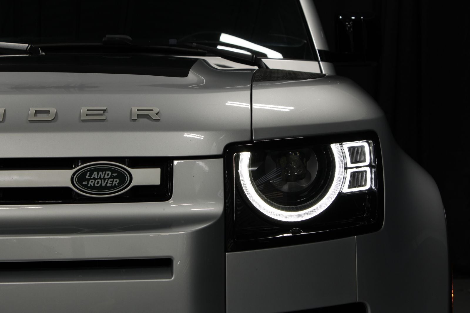 2024 Land Rover Defender 110 S