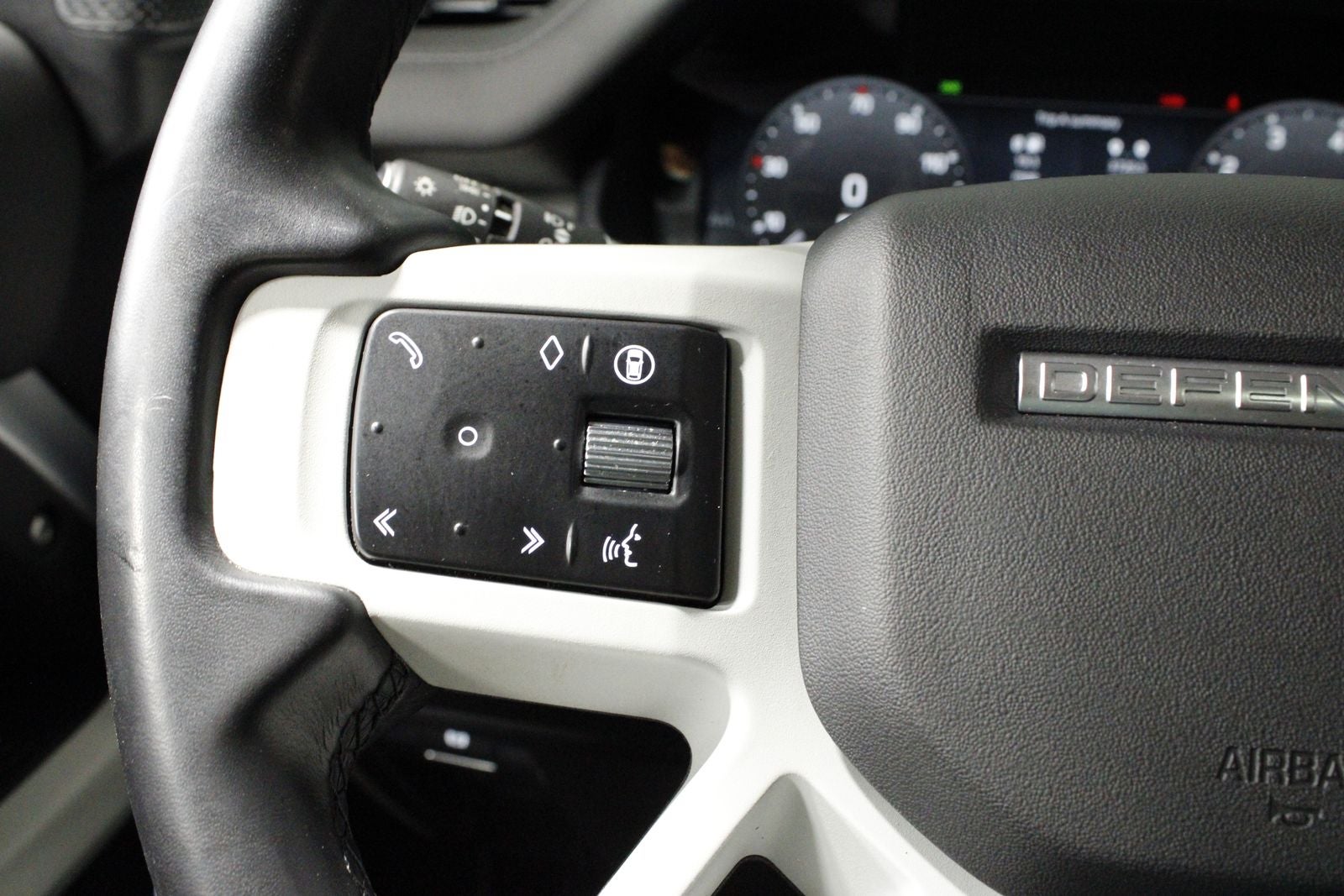 2024 Land Rover Defender 110 S