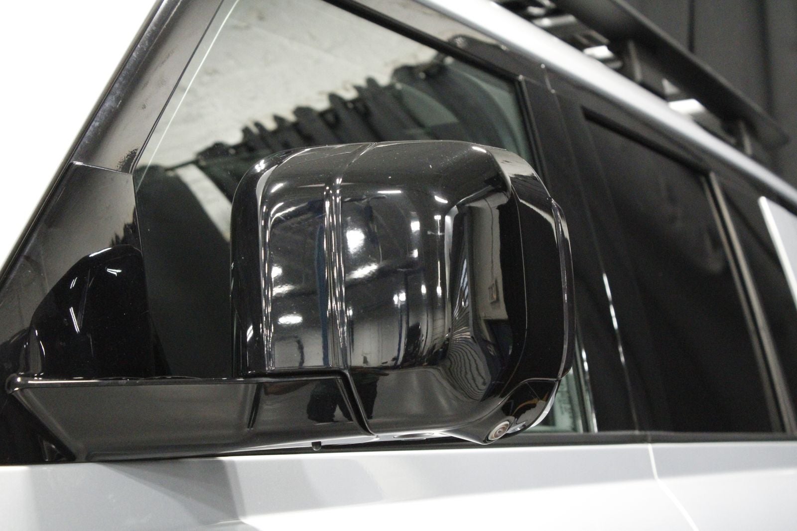 2024 Land Rover Defender 110 S