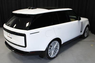 2025 Land Rover Range Rover SE