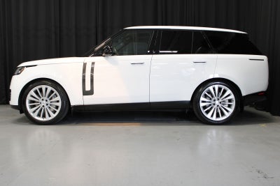 2025 Land Rover Range Rover SE