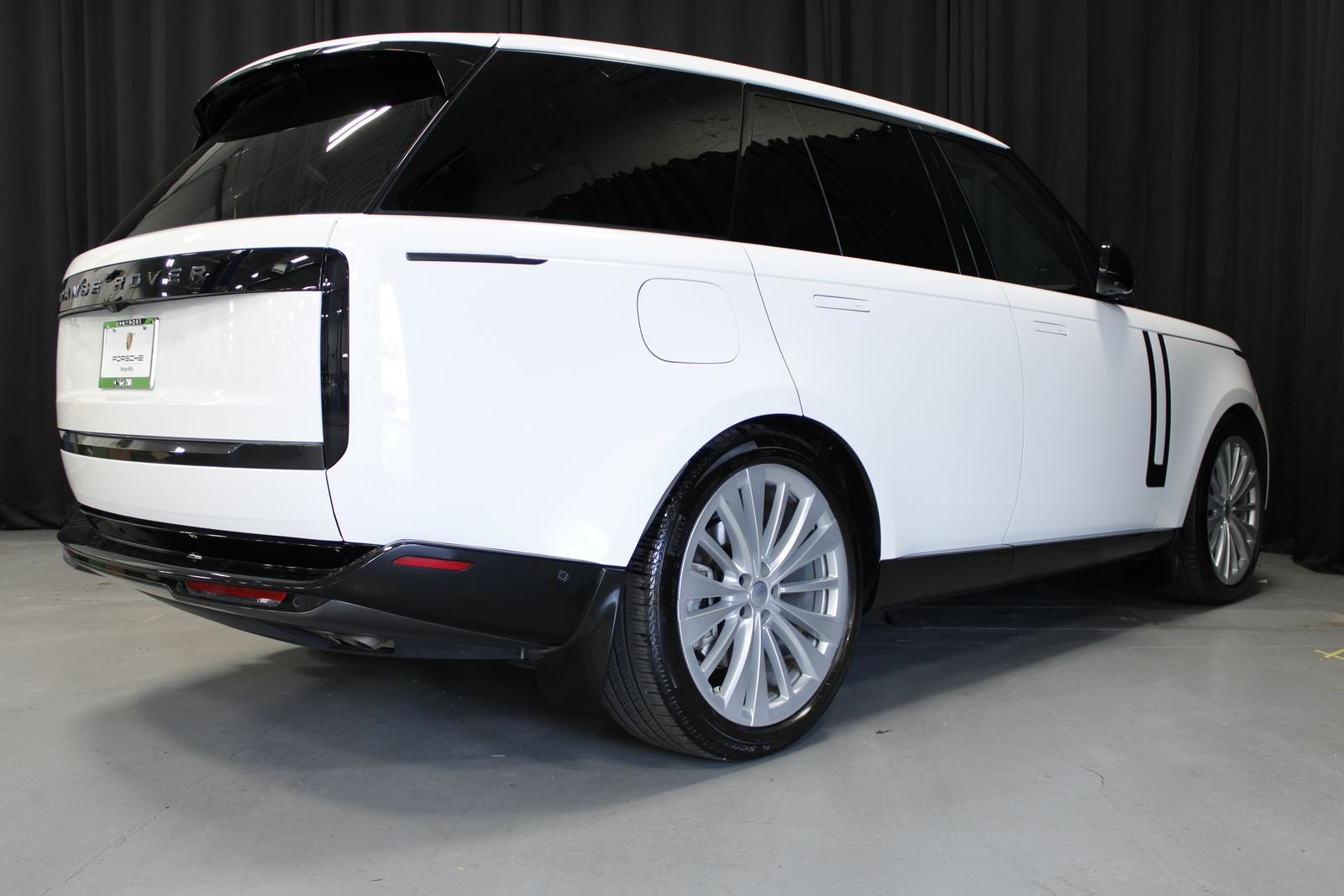 2025 Land Rover Range Rover SE