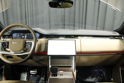 2025 Land Rover Range Rover SE