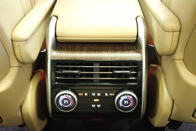 2025 Land Rover Range Rover SE