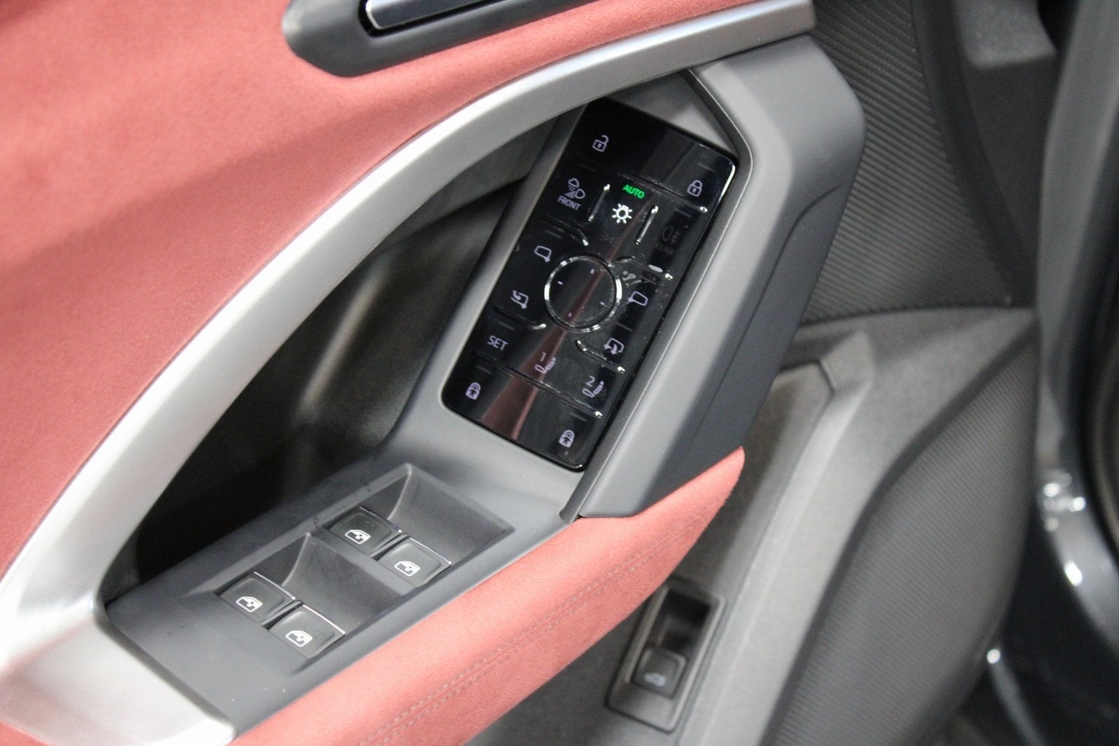 2025 Audi SQ5 3.0T Prestige quattro