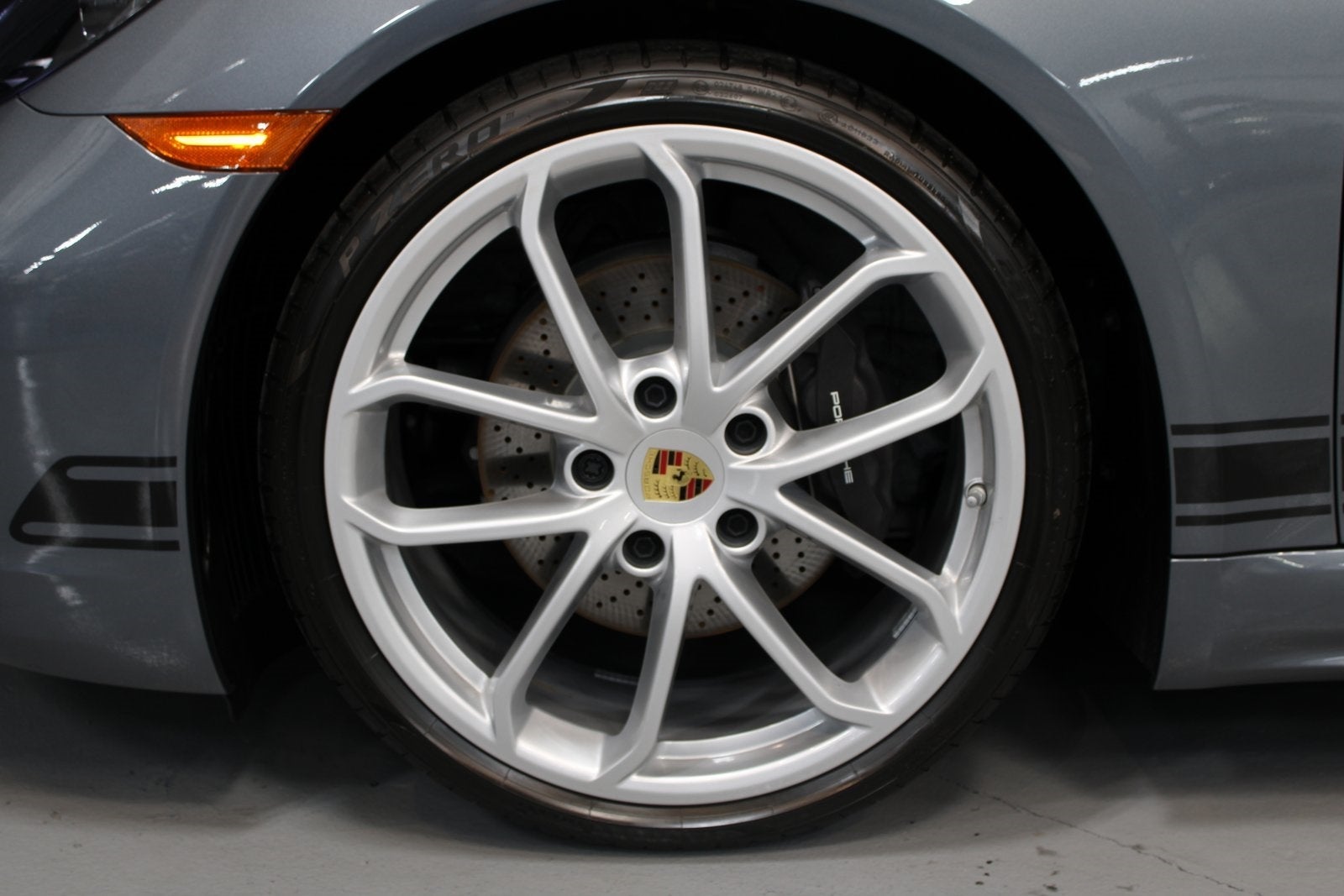 2025 Porsche 718 Cayman Base