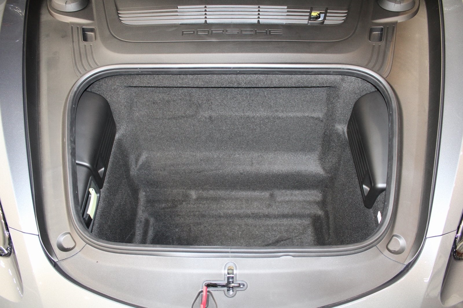 2025 Porsche 718 Cayman Base