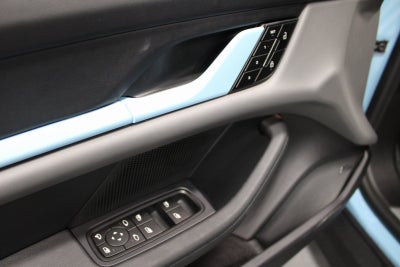 2025 Porsche Taycan Base