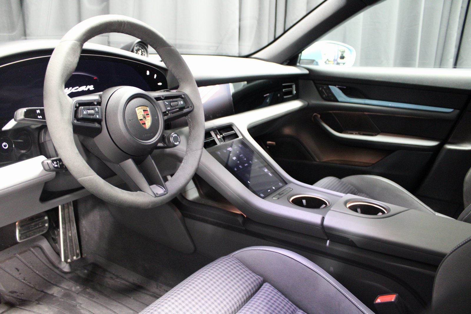 2025 Porsche Taycan Base