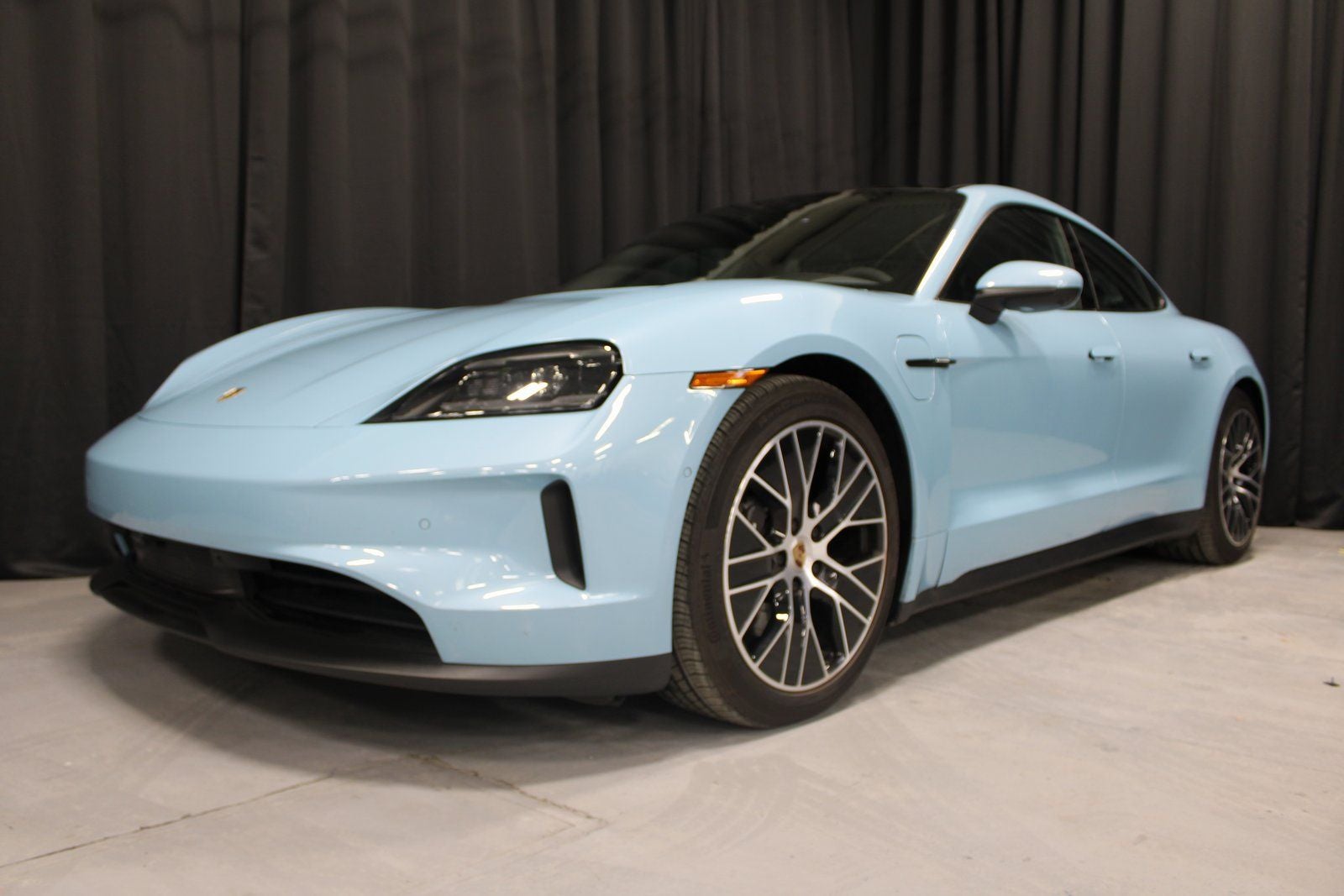 2025 Porsche Taycan Base