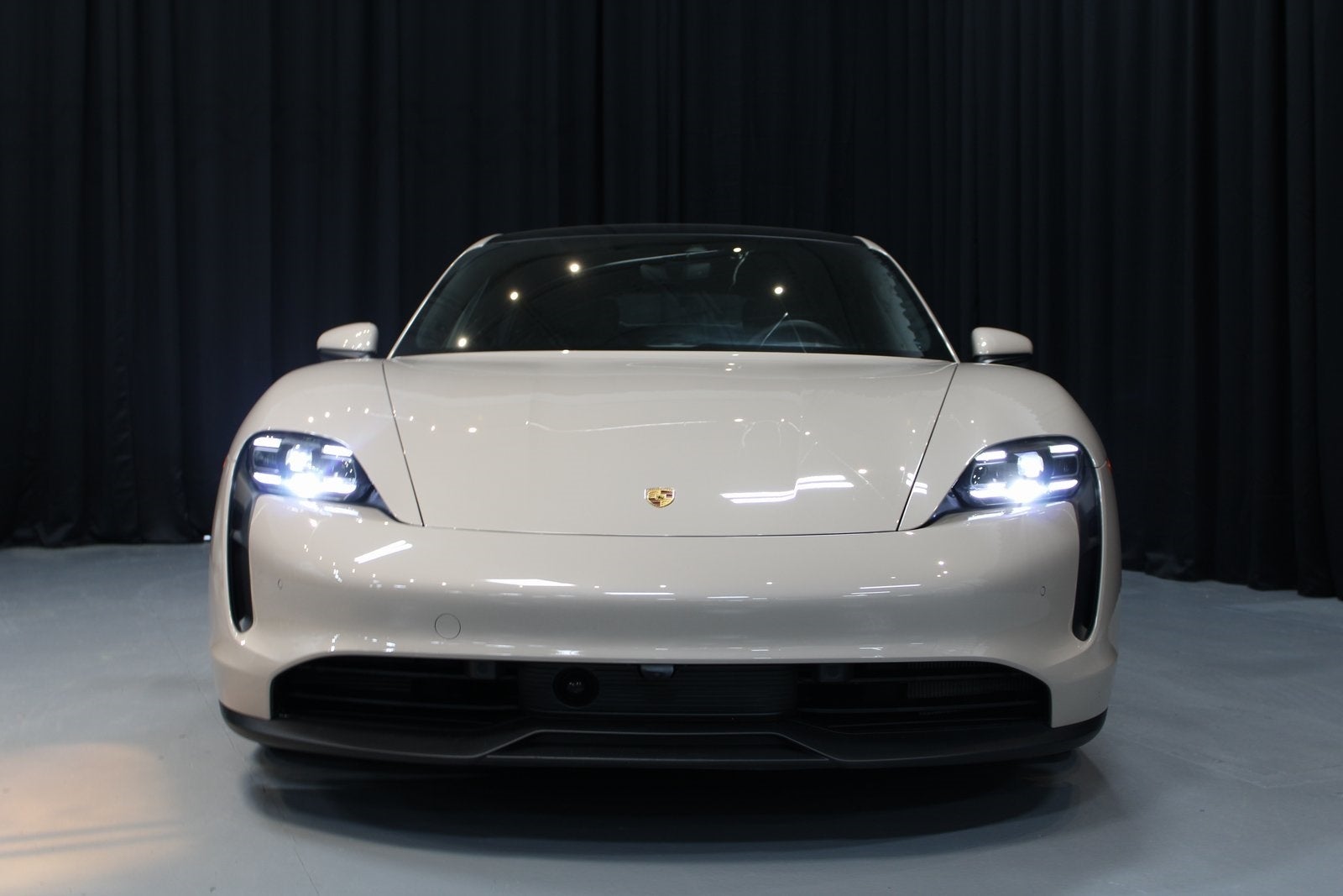 2023 Porsche Taycan Base