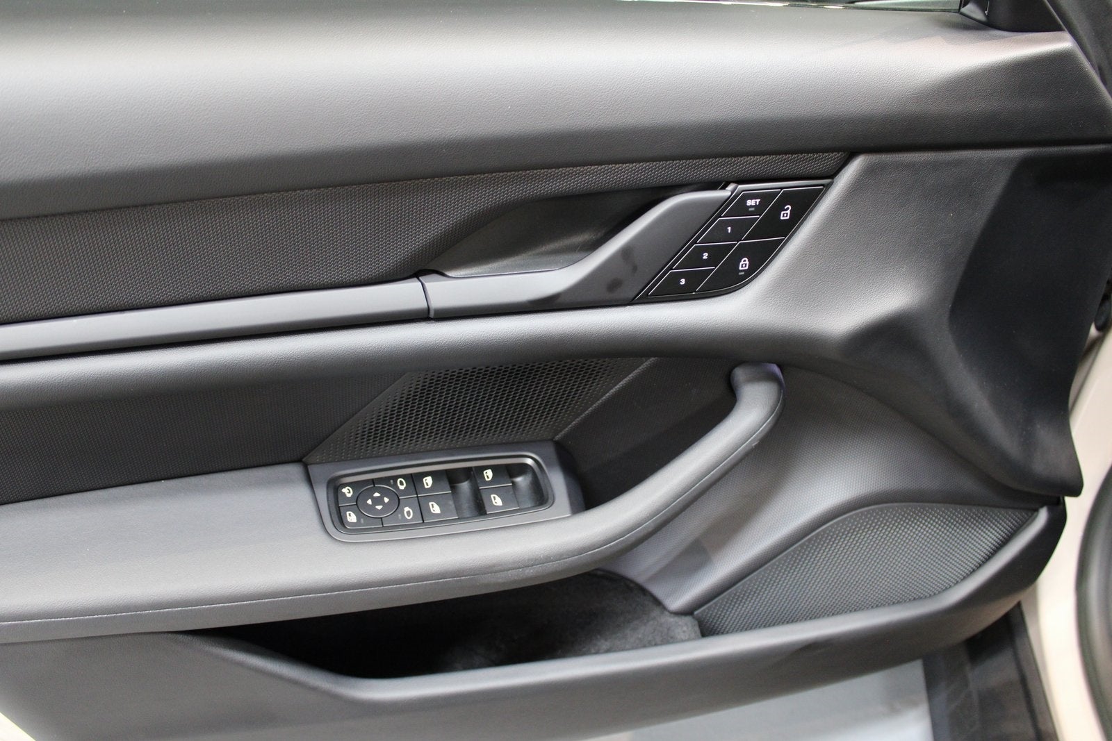 2023 Porsche Taycan Base