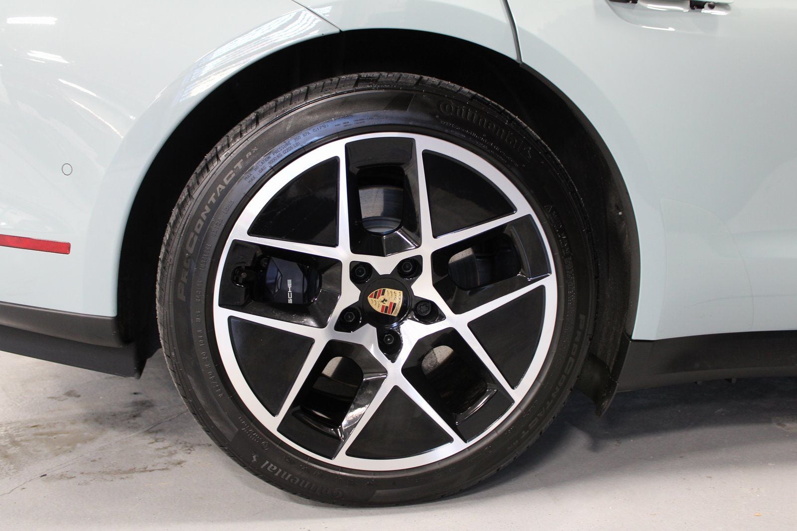 2025 Porsche Taycan Base