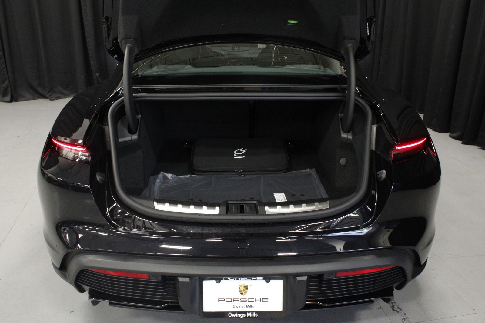 2026 Porsche Taycan 4 Black Edition