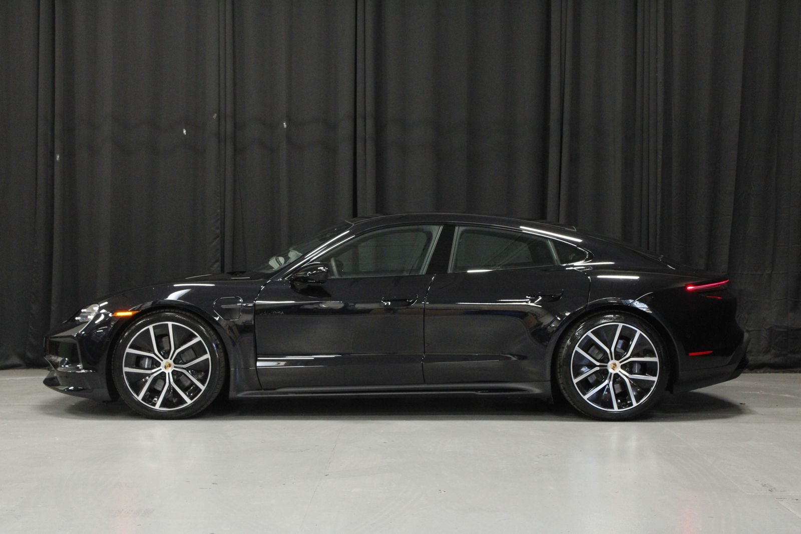 2026 Porsche Taycan 4 Black Edition