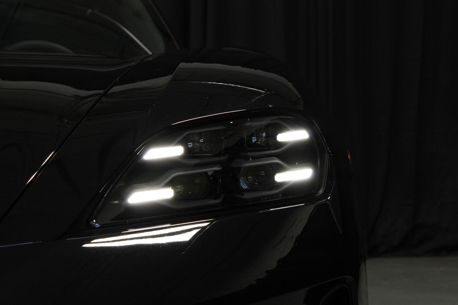 2026 Porsche Taycan 4 Black Edition