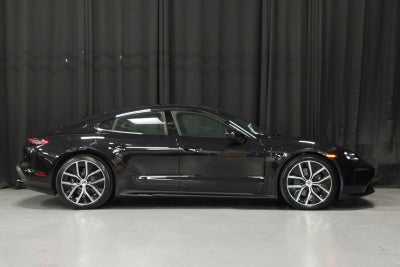 2026 Porsche Taycan 4 Black Edition