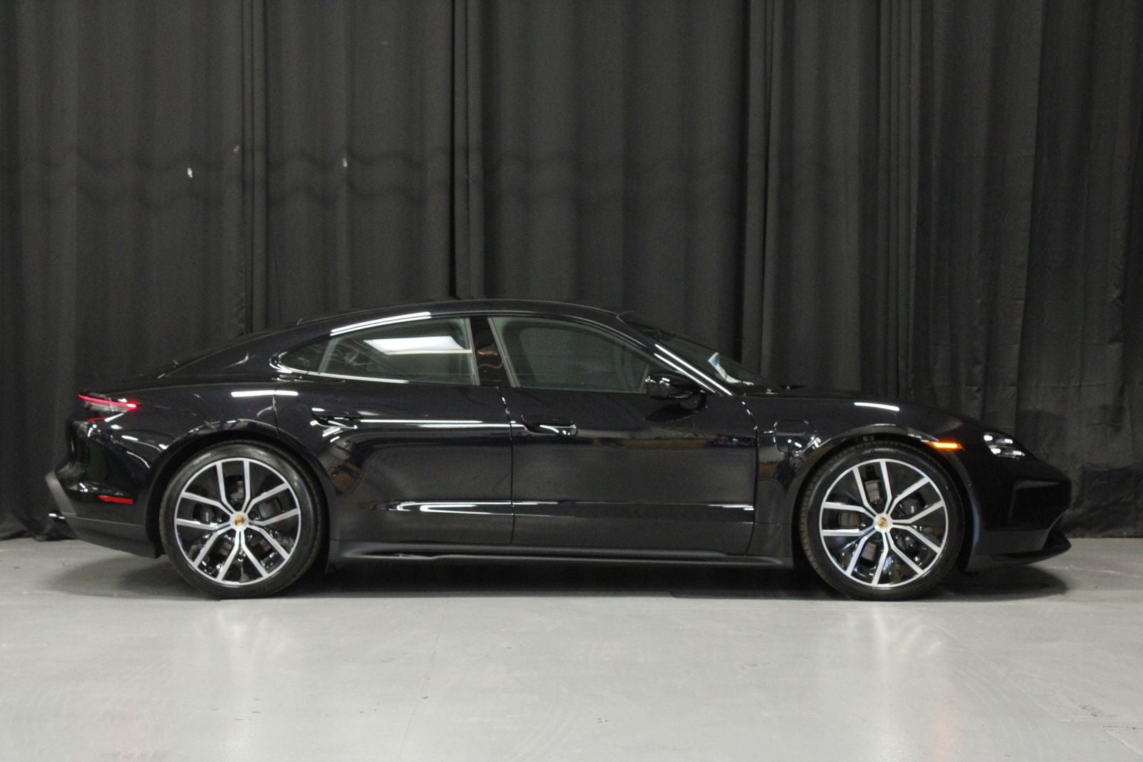 2026 Porsche Taycan 4 Black Edition