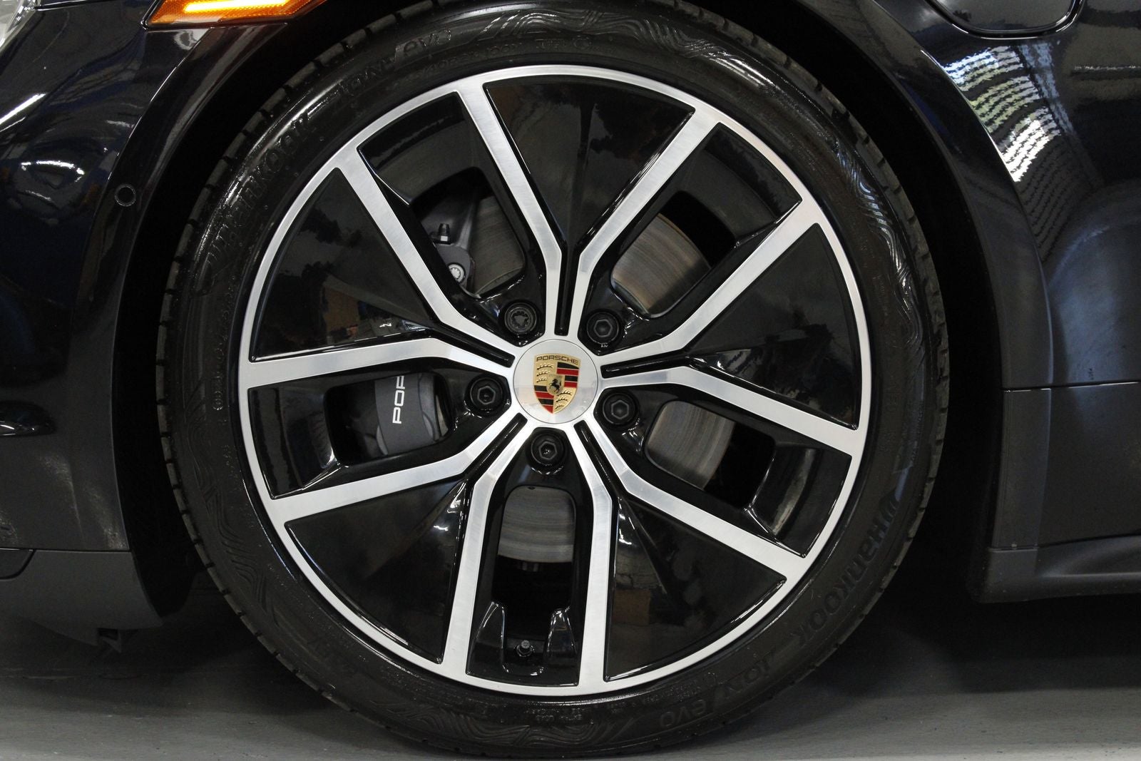 2026 Porsche Taycan 4 Black Edition