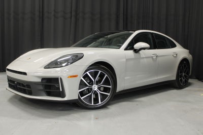 2025 Porsche Panamera 4