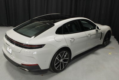 2025 Porsche Panamera 4