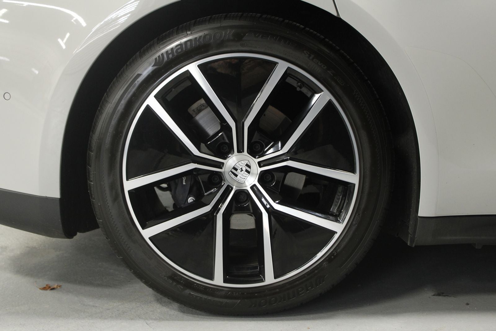 2025 Porsche Panamera 4