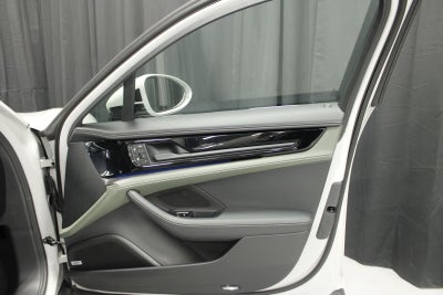 2025 Porsche Panamera 4