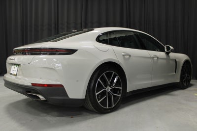 2025 Porsche Panamera 4