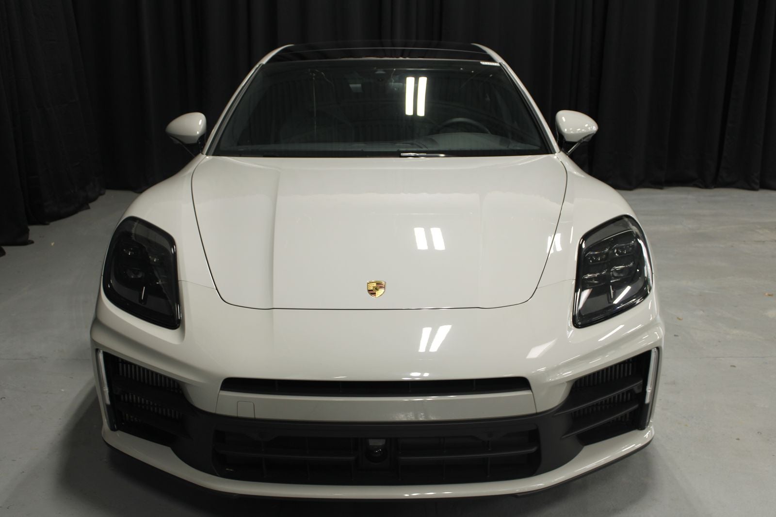 2025 Porsche Panamera 4