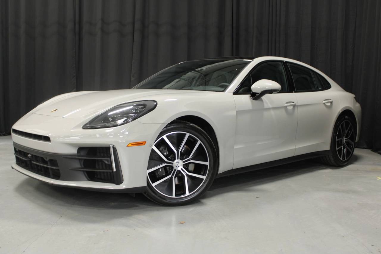 2025 Porsche Panamera 4