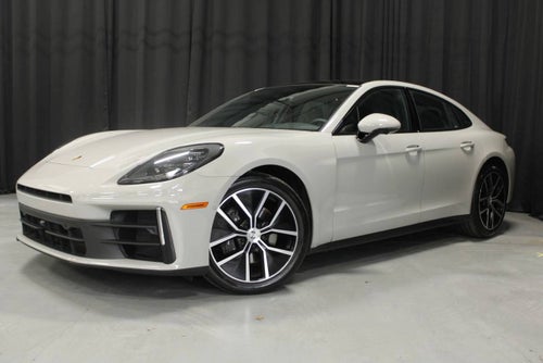 2025 Porsche Panamera 4