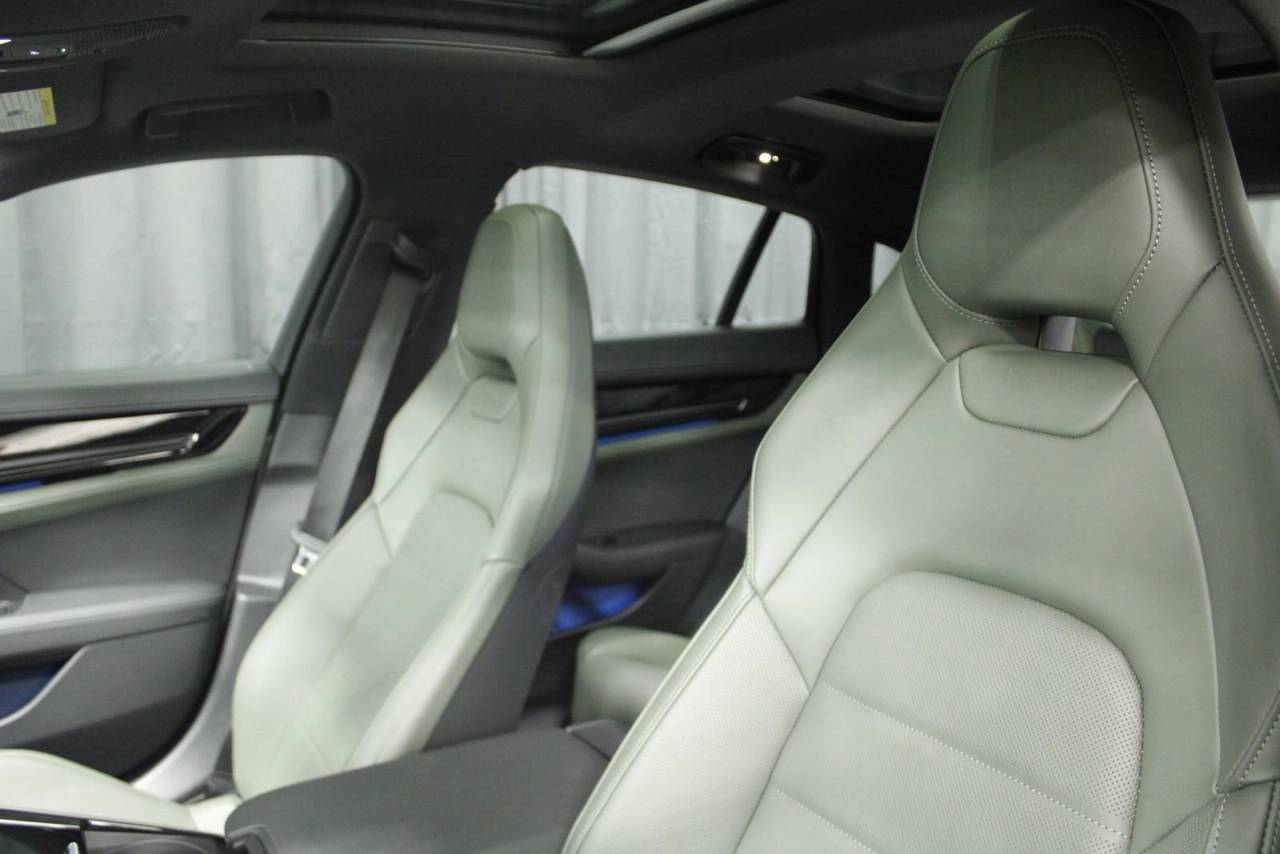 2025 Porsche Panamera 4