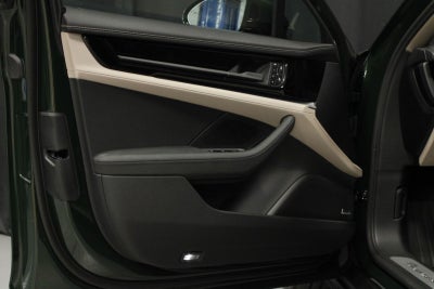2026 Porsche Panamera Panamera 4
