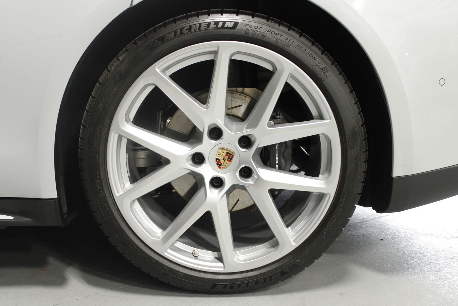 2025 Porsche Panamera 4