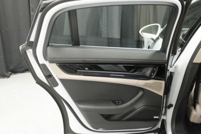 2025 Porsche Panamera 4