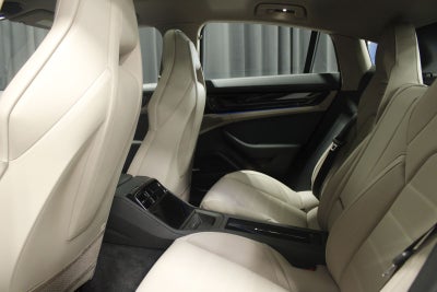 2025 Porsche Panamera 4