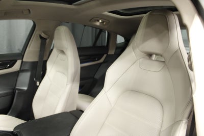2025 Porsche Panamera 4
