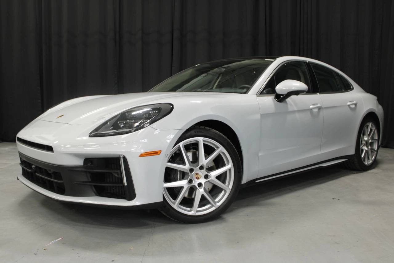 2025 Porsche Panamera 4