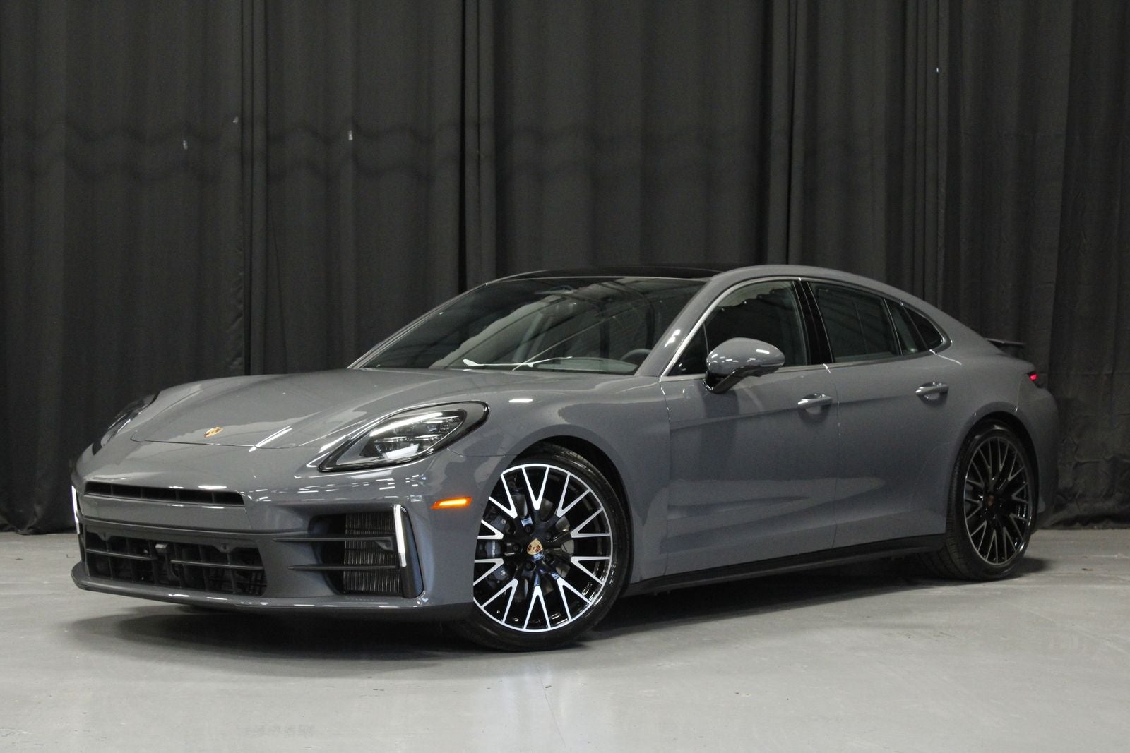 2026 Porsche Panamera 4