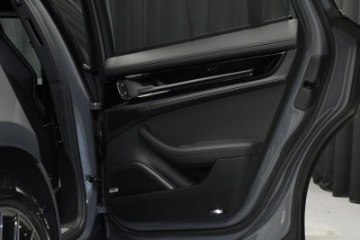 2026 Porsche Panamera 4
