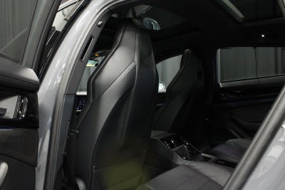 2026 Porsche Panamera 4