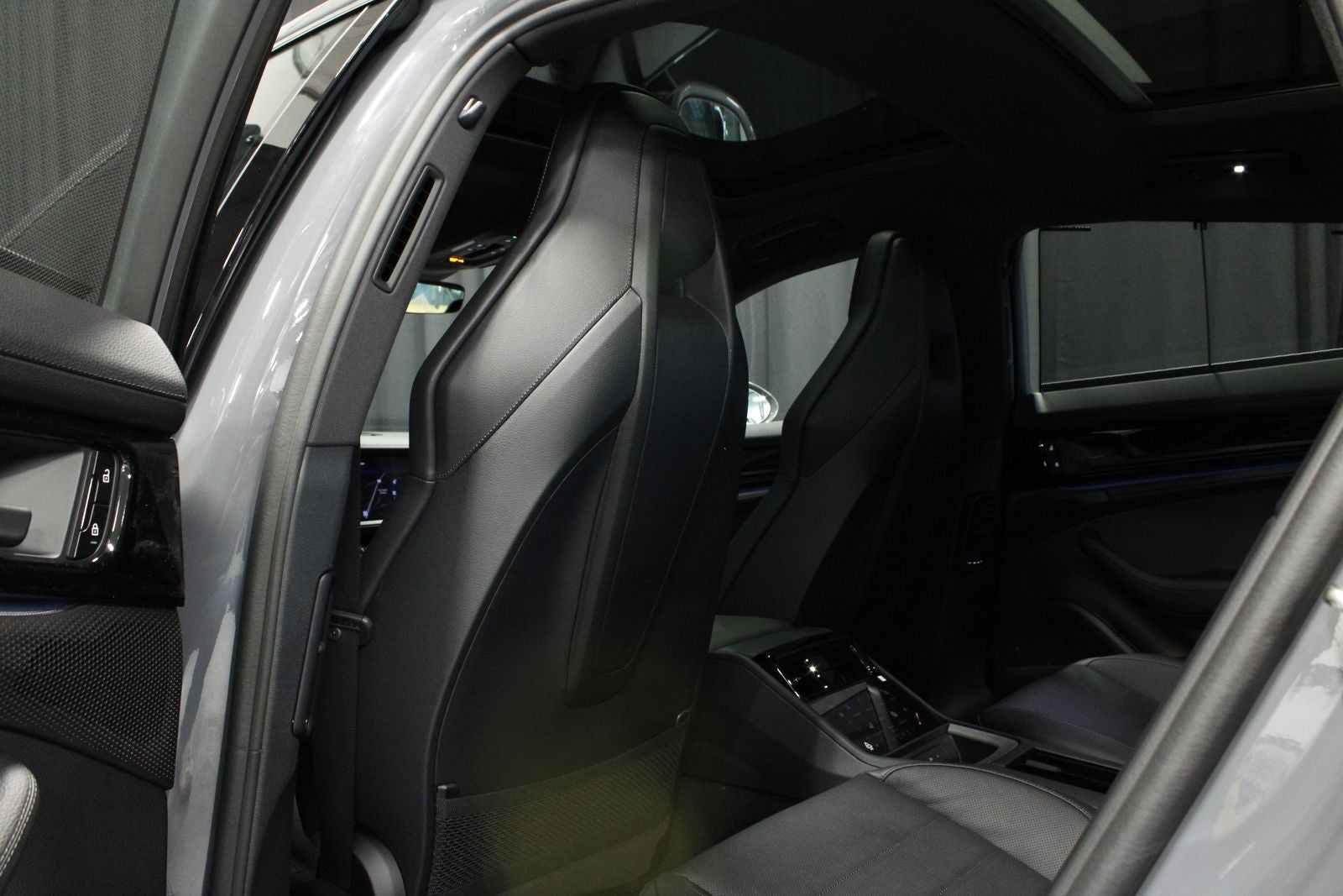 2026 Porsche Panamera 4