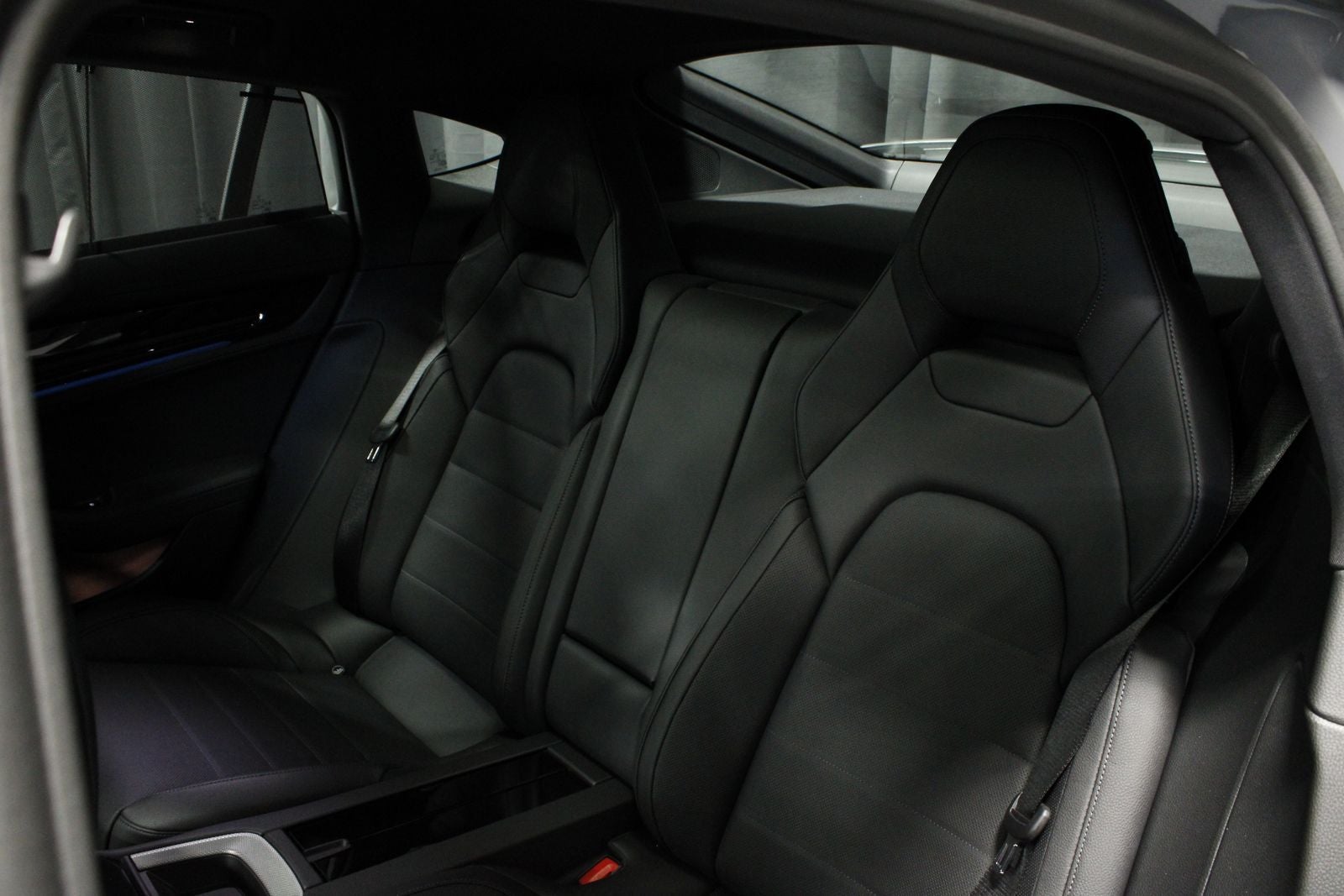 2026 Porsche Panamera 4